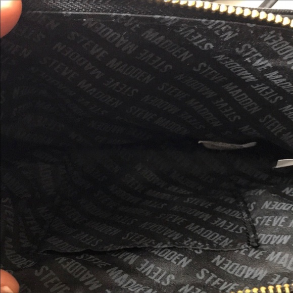 Steve Madden Wallet on String - Picture 6 of 6